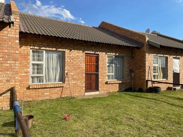2 Bedroom Townhouse in Riversdale