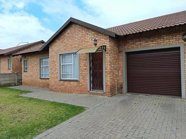 2 Bedroom Townhouse in Riversdale