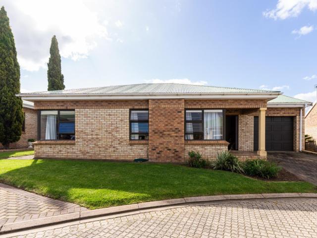 2 Bedroom Townhouse in Riversdale
