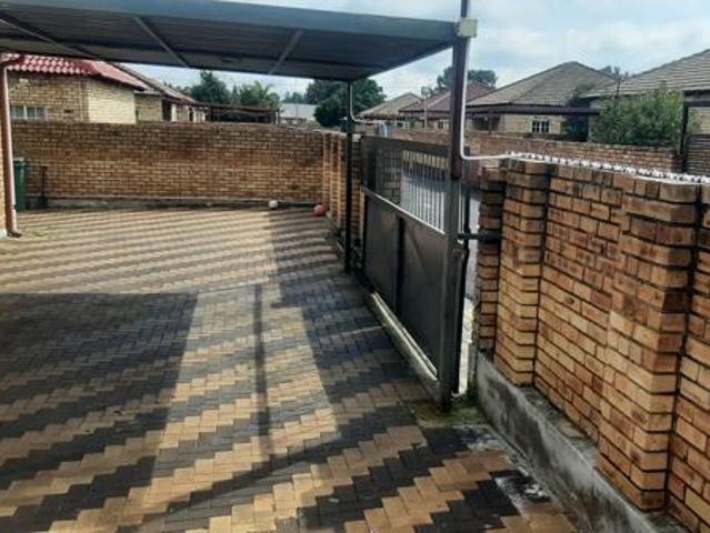 2 Bedroom Townhouse in Robin Park