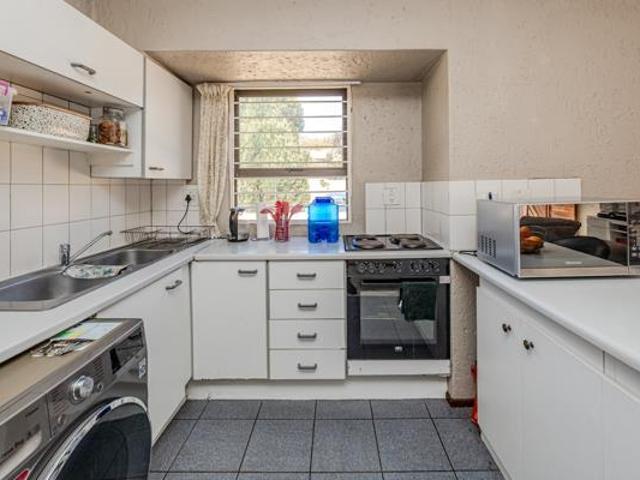2 Bedroom Townhouse in Roodekrans