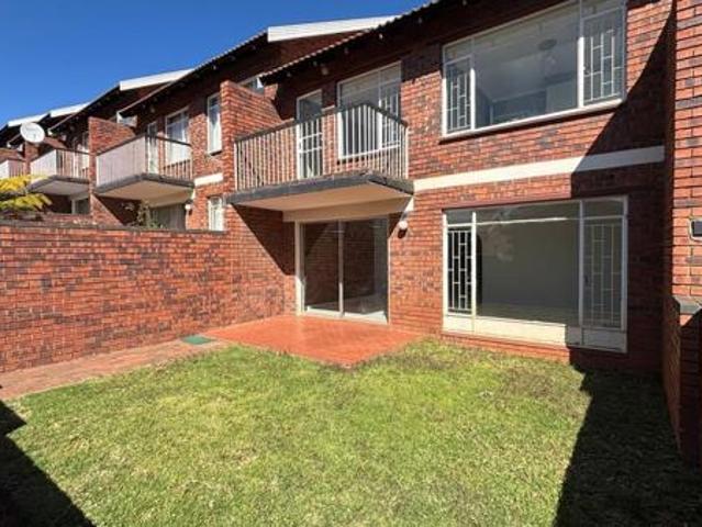 2 Bedroom Townhouse in Roodepoort Central
