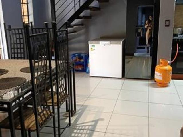 2 Bedroom Townhouse in Rooihuiskraal North