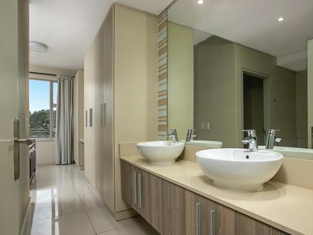 2 Bedroom Townhouse in Rosebank