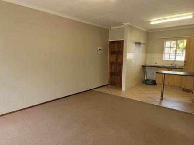 2 Bedroom Townhouse in Stonehenge