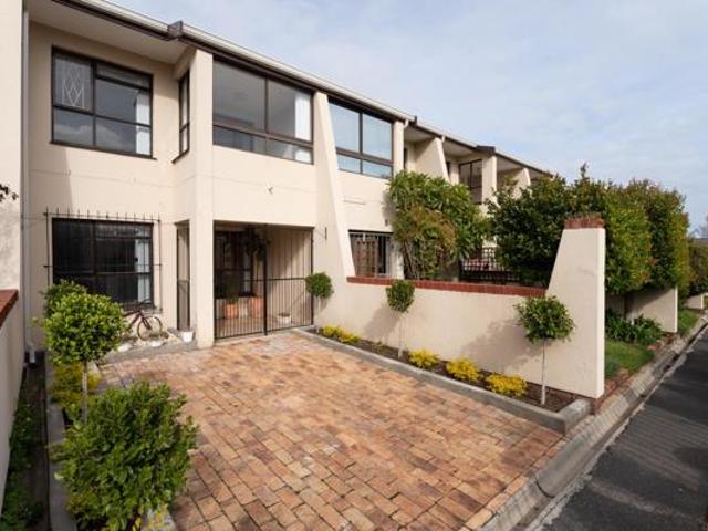 2 Bedroom Townhouse in Strand North