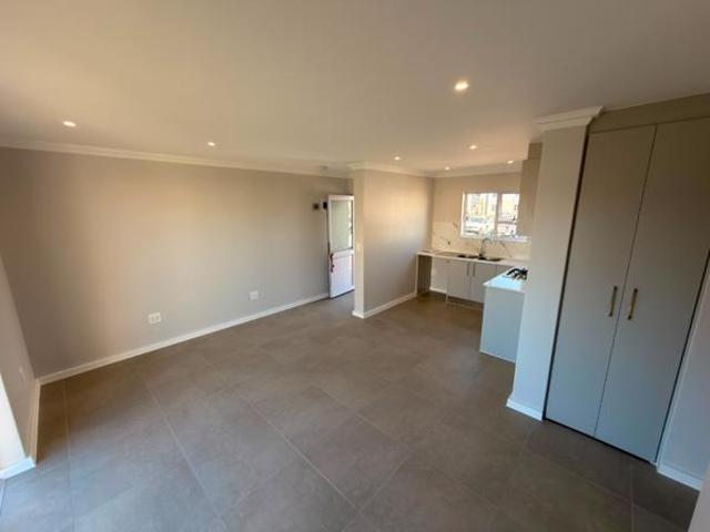 2 Bedroom Townhouse in Sunningdale