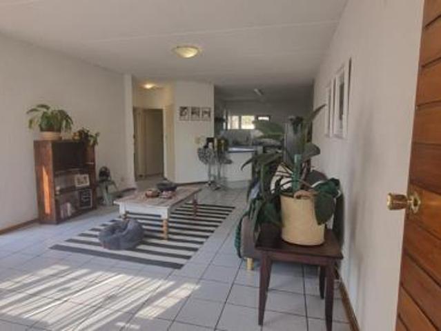 2 Bedroom Townhouse in Sunninghill