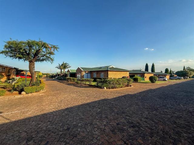 2 Bedroom Townhouse in Sunair Park
