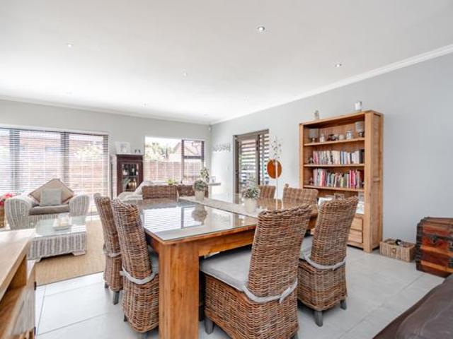 2 Bedroom Townhouse in Sunward Park