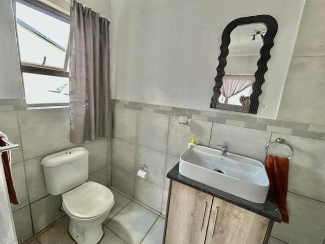 2 Bedroom Townhouse in Syferfontein