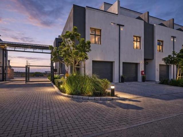 2 Bedroom Townhouse in Sandown