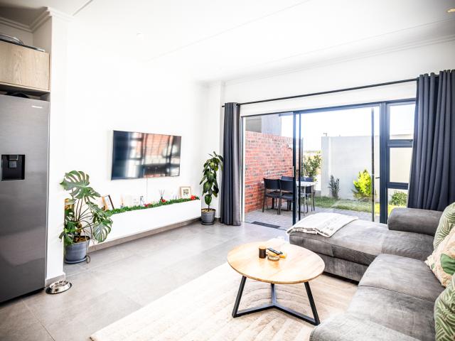 2 Bedroom Townhouse in Sandown