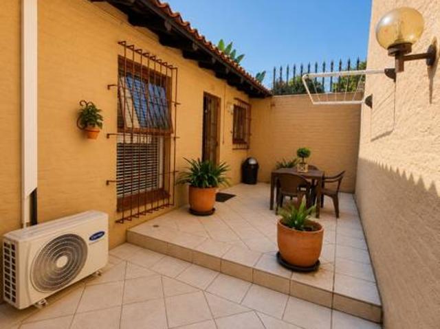 2 Bedroom Townhouse in Sandown