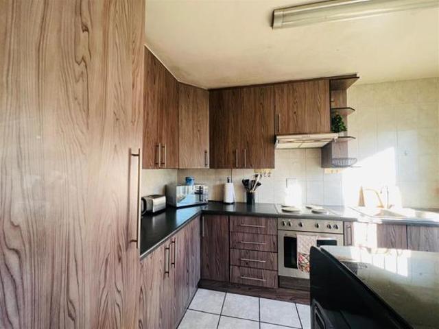 2 Bedroom Townhouse in Sasolburg Central
