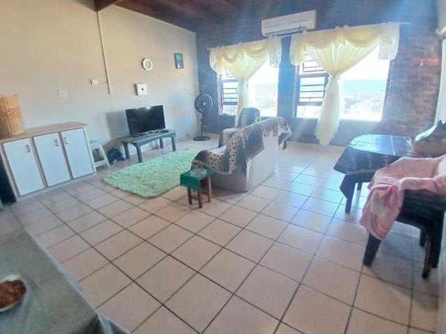 2 Bedroom Townhouse in Shelly Beach