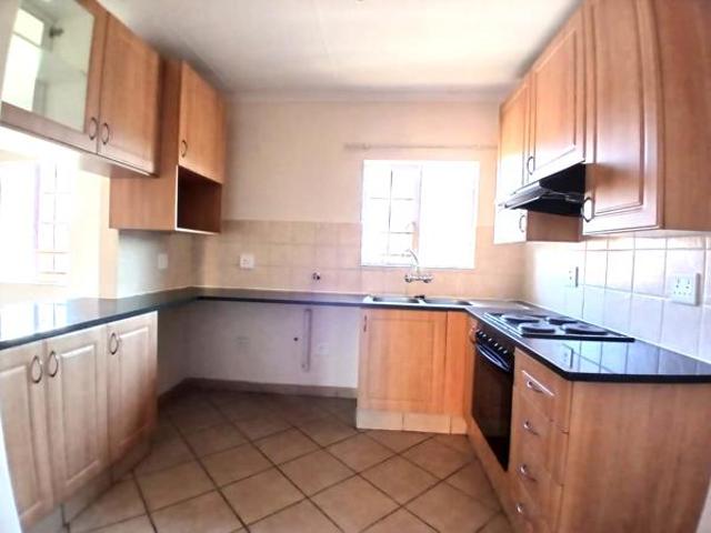 2 Bedroom Townhouse in Silver Lakes Golf Estate