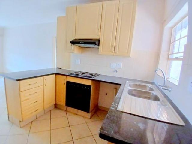 2 Bedroom Townhouse in Silver Lakes Golf Estate