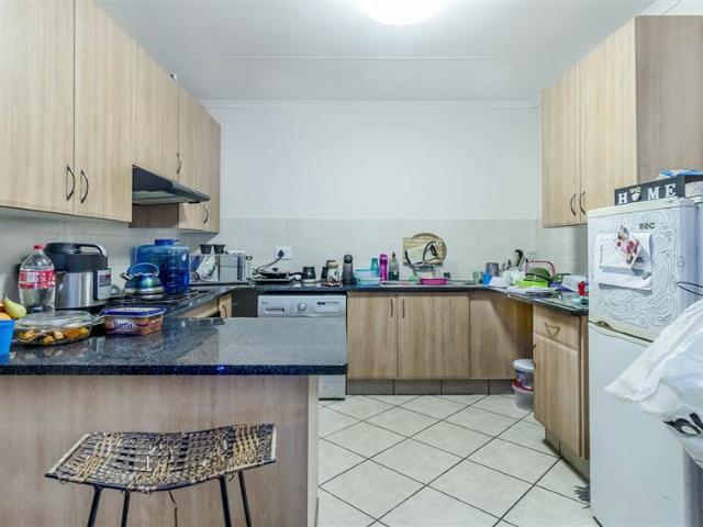 2 Bedroom Townhouse in Sinoville