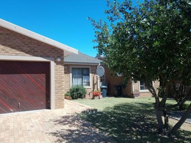 2 Bedroom Townhouse in Sonstraal Heights