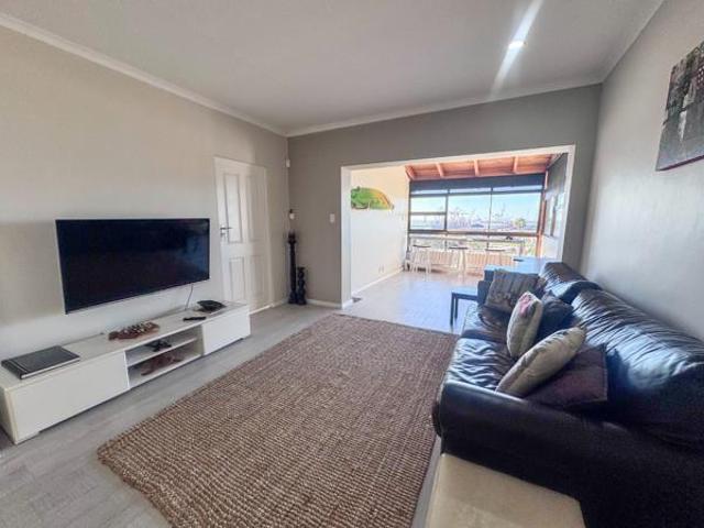 2 Bedroom Townhouse in South End