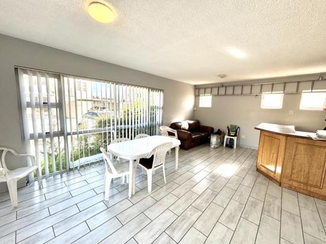 2 Bedroom Townhouse in South End