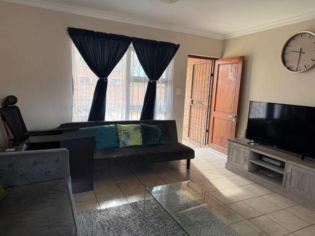 2 Bedroom Townhouse in Spitskop SH