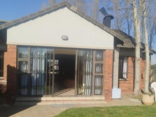 2 Bedroom Townhouse in Spitskop