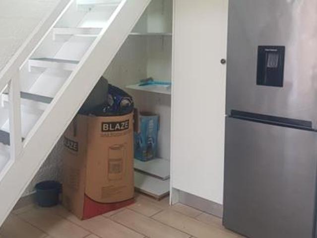 2 Bedroom Townhouse in Table View