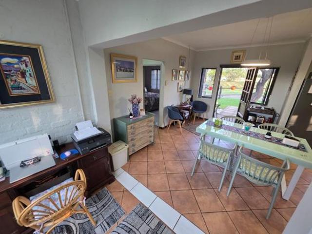 2 Bedroom Townhouse in The Coves