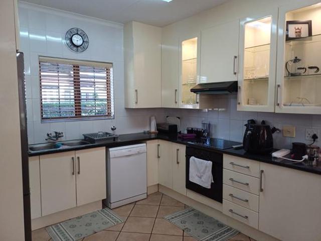 2 Bedroom Townhouse in The Coves