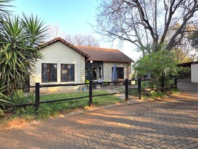 2 Bedroom Townhouse in The Coves
