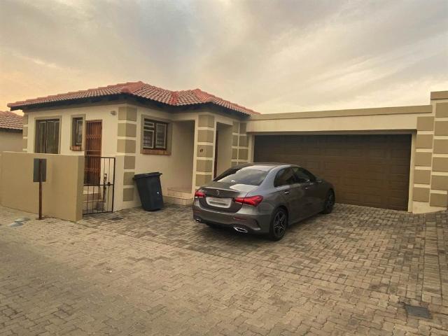 2 Bedroom Townhouse in The Reeds