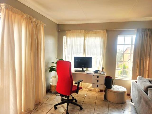 2 Bedroom Townhouse in The Reeds