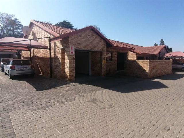 2 Bedroom Townhouse in Three Rivers East
