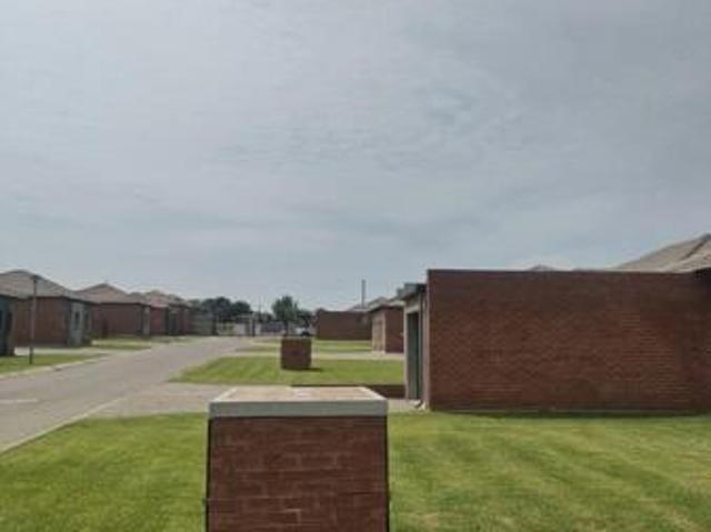 2 Bedroom Townhouse in Trichardt
