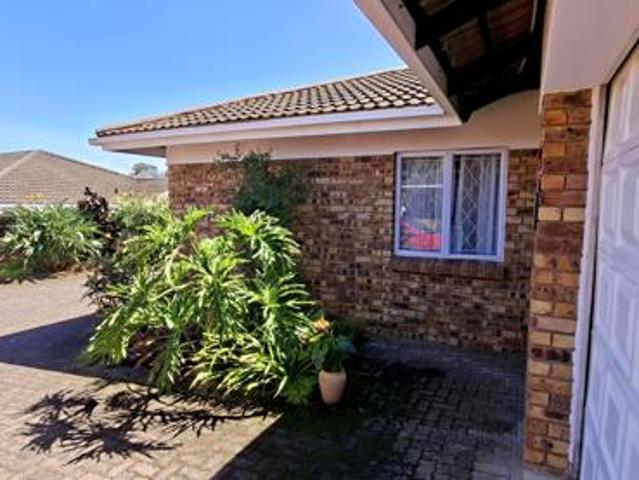 2 Bedroom Townhouse in Uvongo