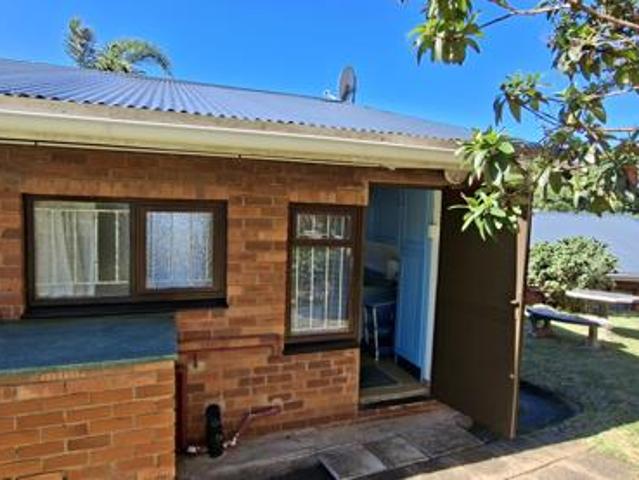 2 Bedroom Townhouse in Uvongo Beach