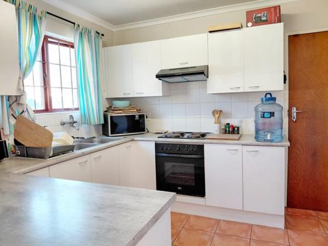 2 Bedroom Townhouse in Uitzicht