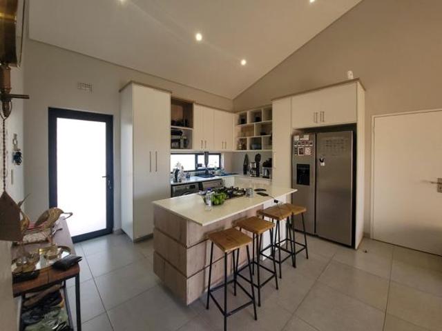 2 Bedroom Townhouse in Van Der Hoff Park