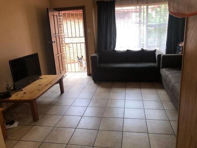 2 Bedroom Townhouse in Vanderbijlpark CW3