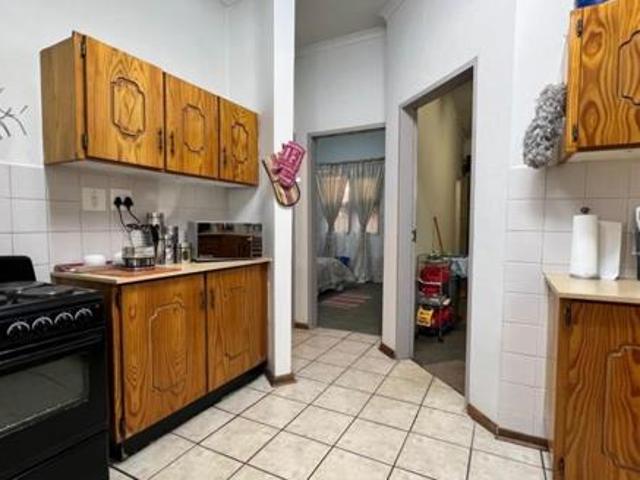 2 Bedroom Townhouse in Vanderbijlpark CW6