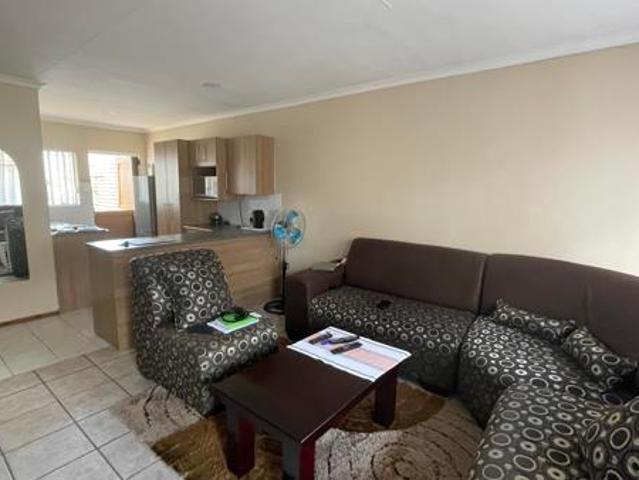 2 Bedroom Townhouse in Vanderbijlpark CW