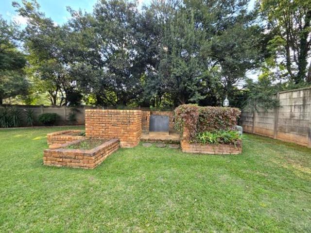 2 Bedroom Townhouse in Vanderbijlpark SW5