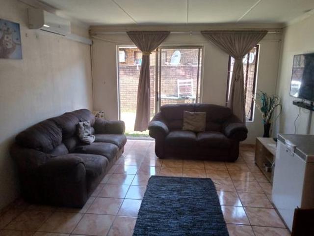 2 Bedroom Townhouse in Veld En Vlei