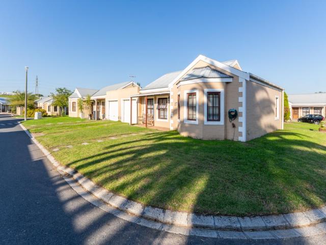 2 Bedroom Townhouse in Vredenburg