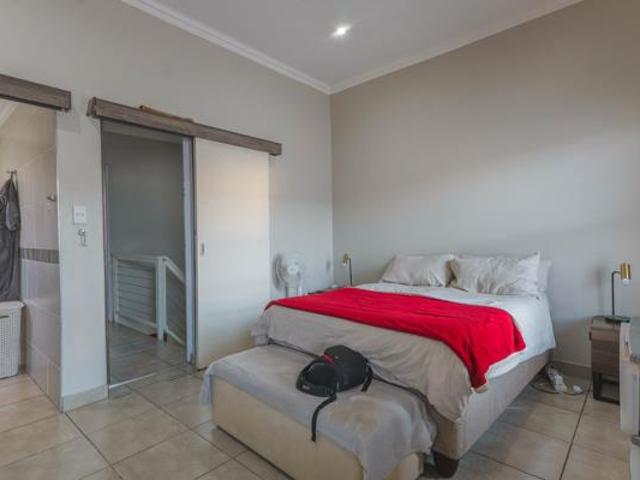 2 Bedroom Townhouse in Waterkloof Park