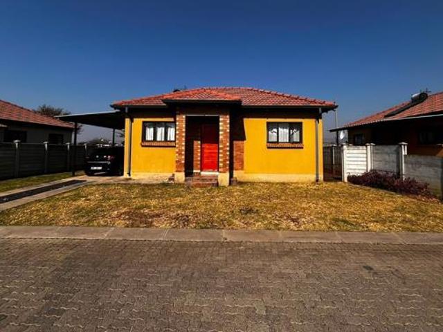 2 Bedroom Townhouse in Waterval East