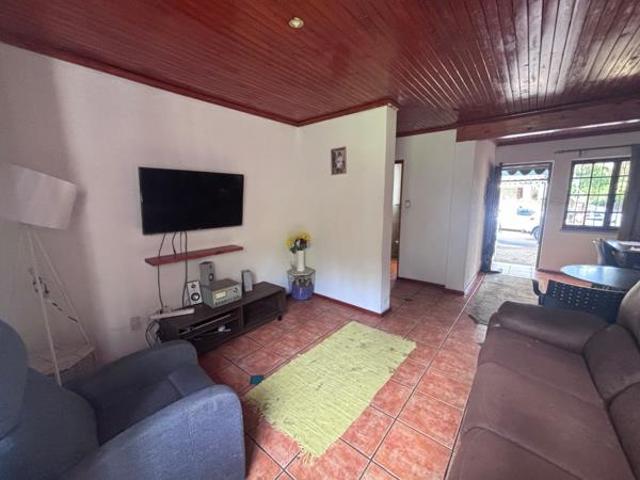 2 Bedroom Townhouse in Weltevreden Park