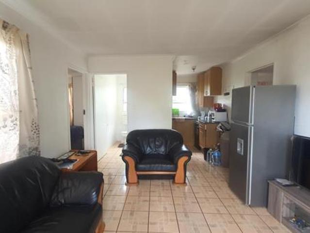 2 Bedroom Townhouse in Weltevreden Park